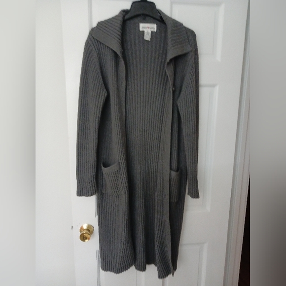 Jones Wear Gray Buttoned Cardigan - Picture 5 of 5